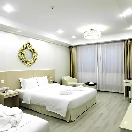Esr Hotel *
